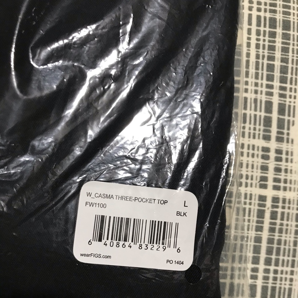 FIGS_Top New with tags!!!